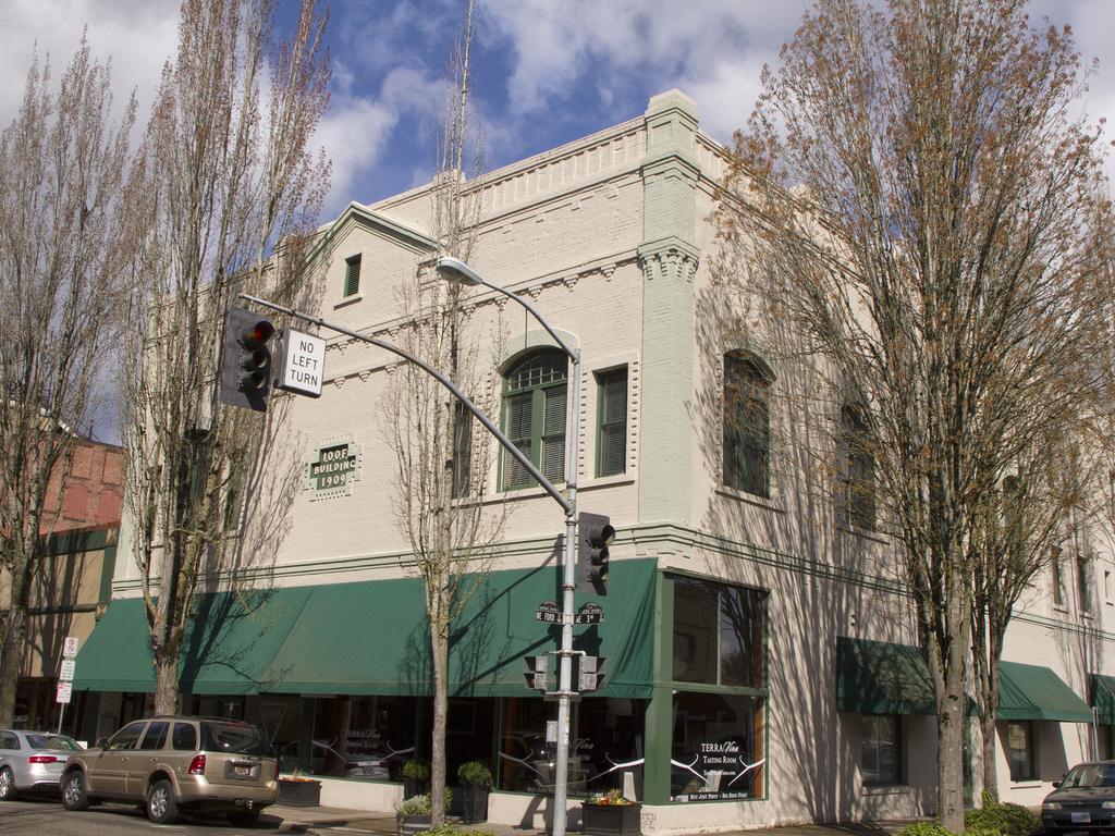 3rd Street Flats * McMinnville