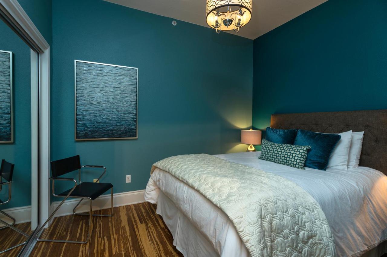 3rd Street Flats Apartment *